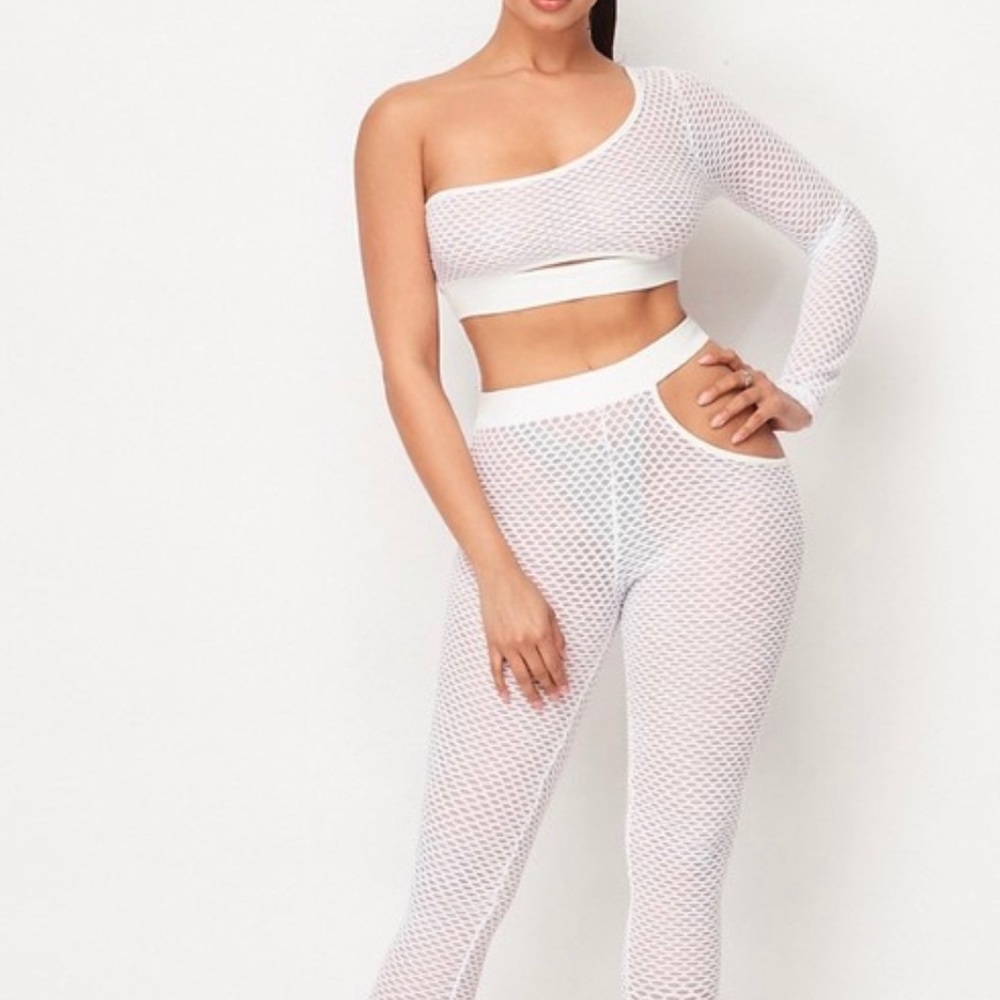 SPORTS MESH CROPPED TOP AND LEGGINGS SET (WHITE)
